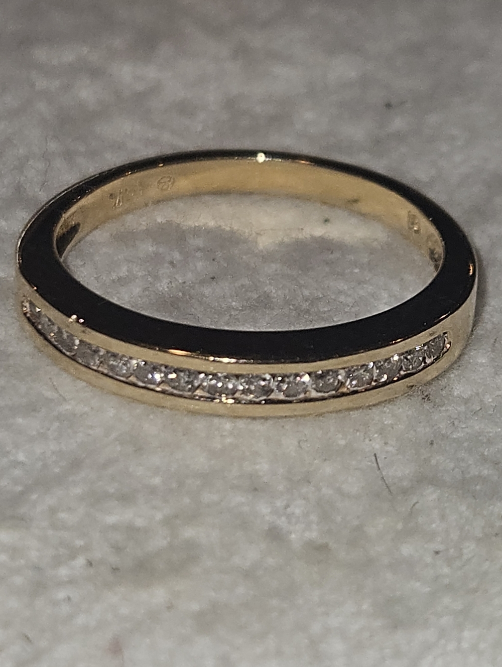Vintage 14k Yellow Gold 15 Diamond Channel-Set  Band. 2.2 G Size 5